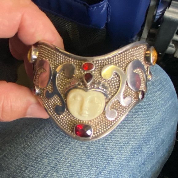 SAJEN CUFF SILVER FACES GODDESS BRACELET BONE GARNET, CITRINE - Picture 7 of 9